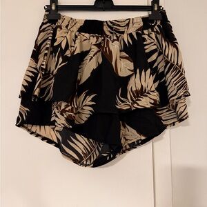 SHEIN Black and Tan Leaf Print Women's Skorts
